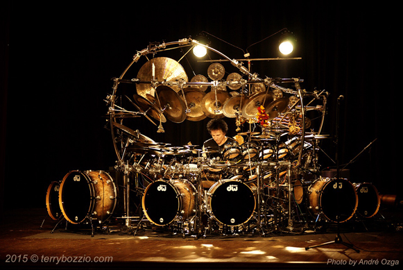 Read more about the article Terry Bozzio / テリー・ボジオ